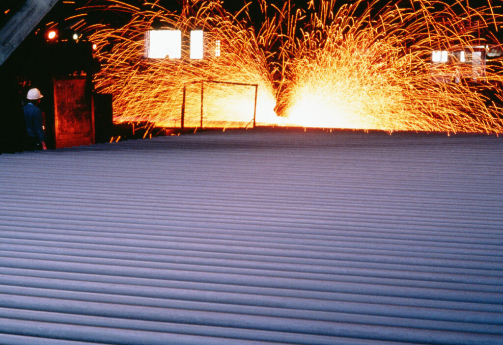 철광석, 중국의 철강 감산 강화 정책으로 가격 급락