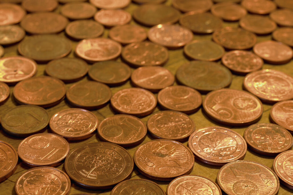 동, 중국의 코로나 방역 완화로 가격 상승